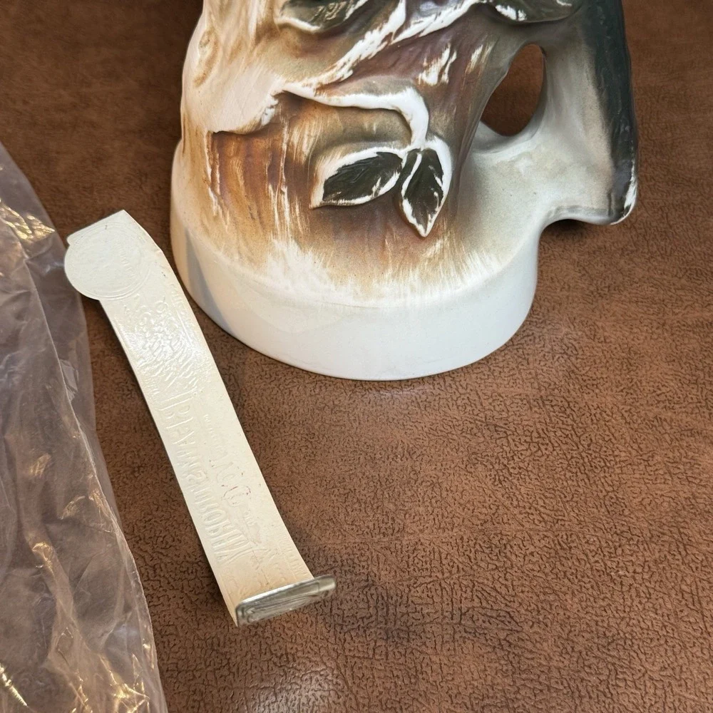 EMPTY VTG 1969 Jim Beam Trophy Robin Bird 13